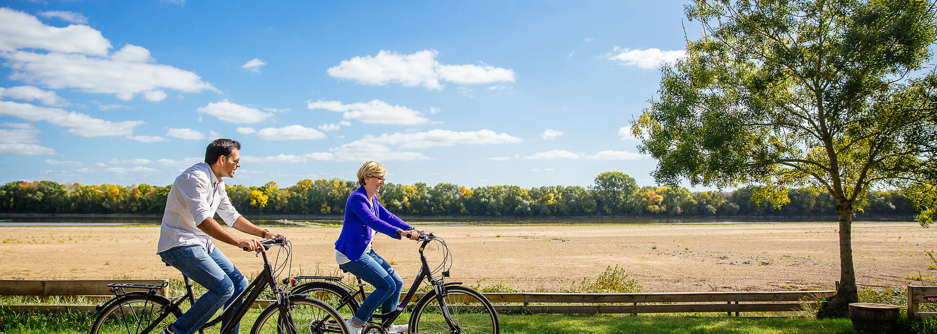 The Loire à Vélo cycle route- Béhuard