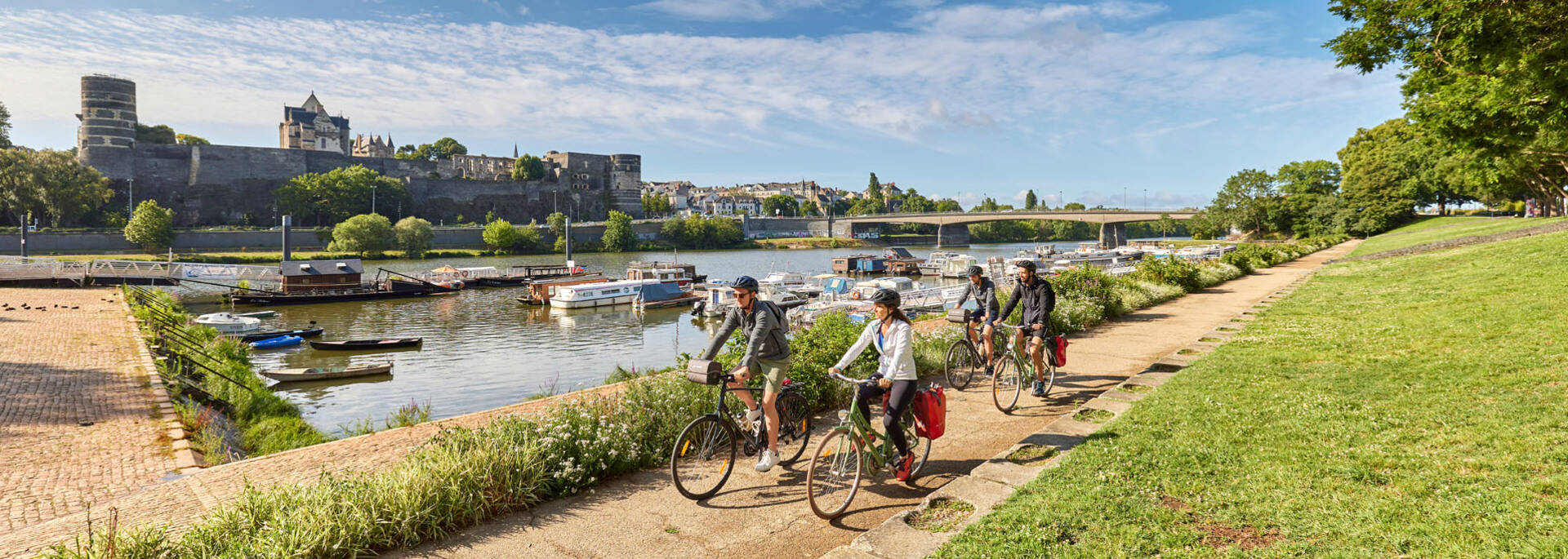 Ciclistas en Angers