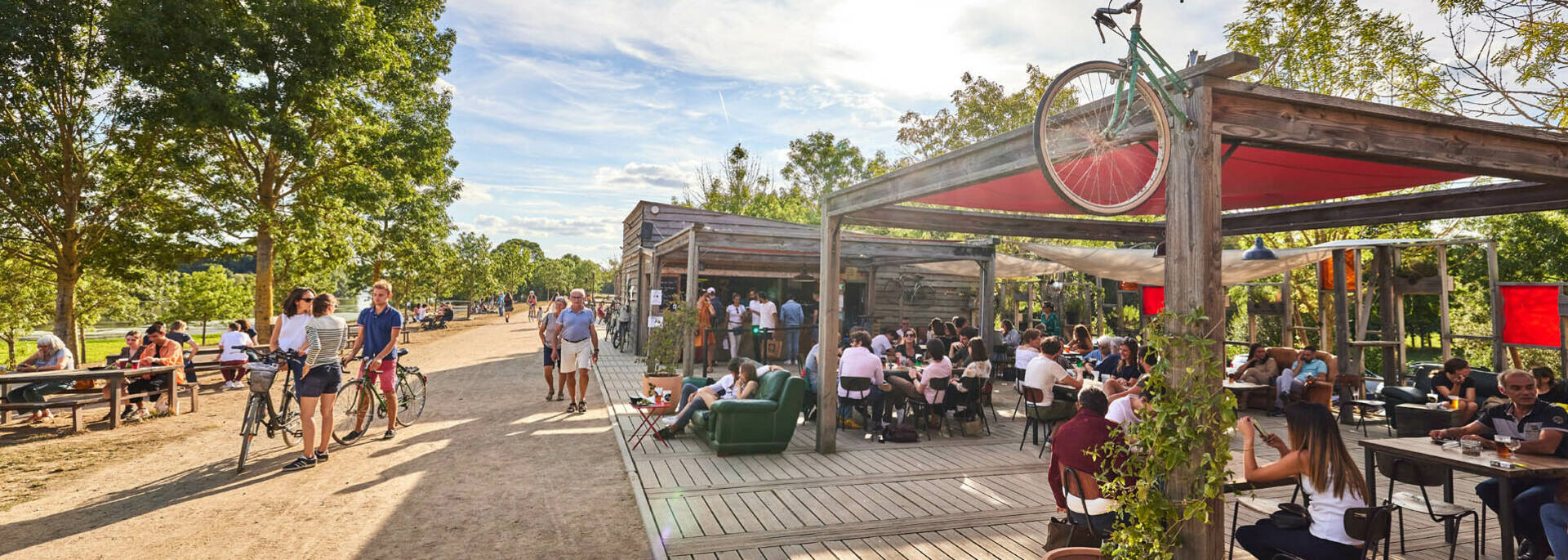 Héron Carré open air bar