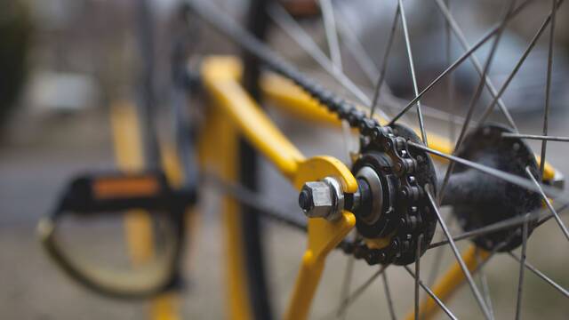 Repara tu bicicleta en Angers - © Chris Becker - Unsplash