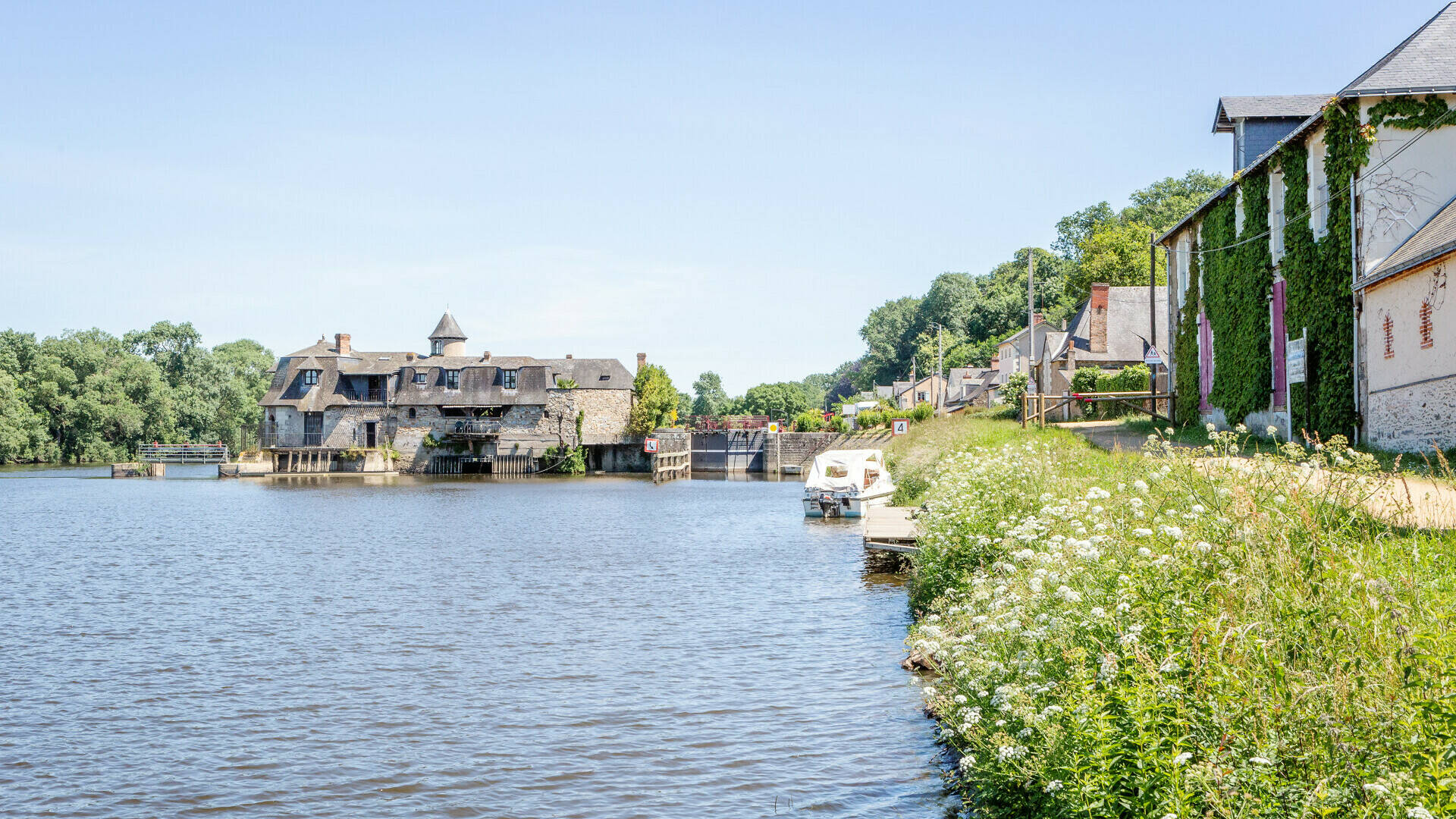  La Roussière lock