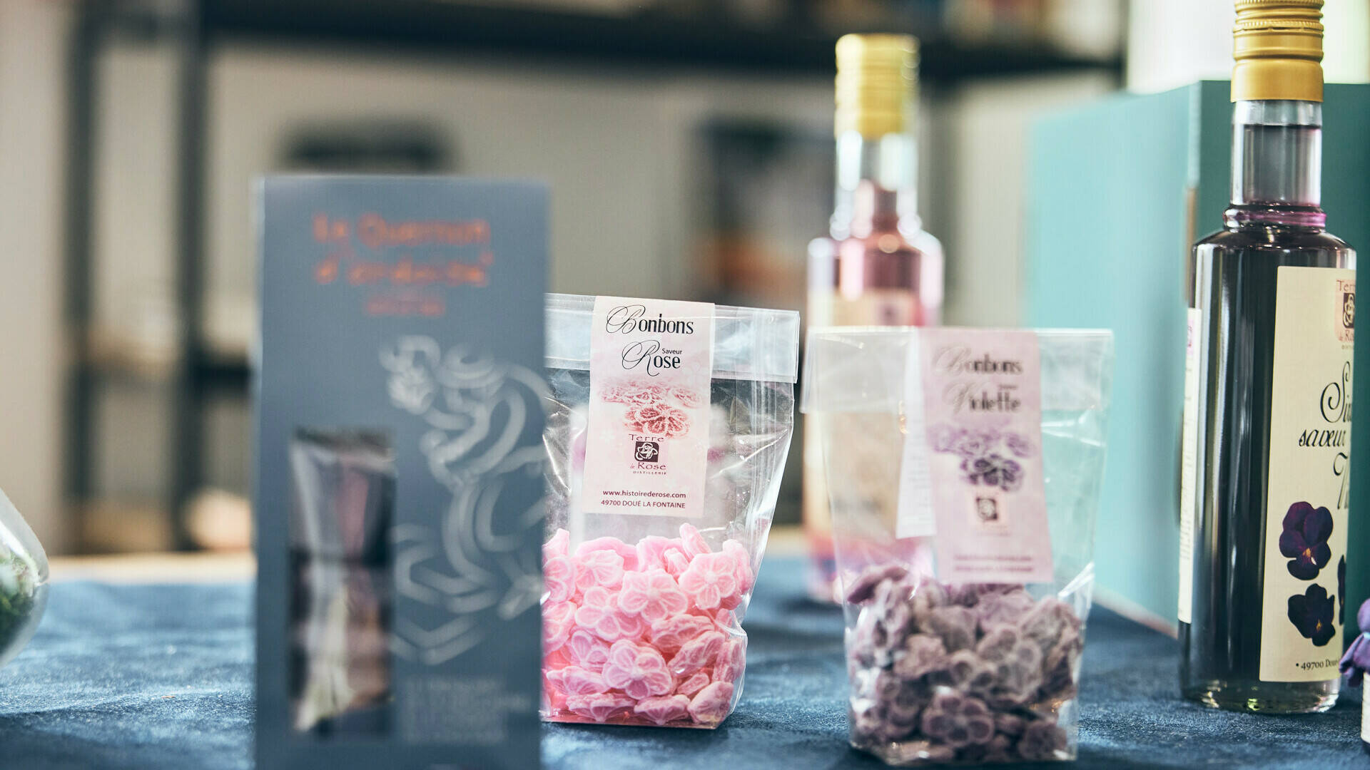 Produits locaux sucrés et salés vendus à la boutique de l'Office de tourisme