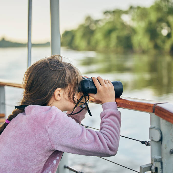 Observation de la faune aux jumelles